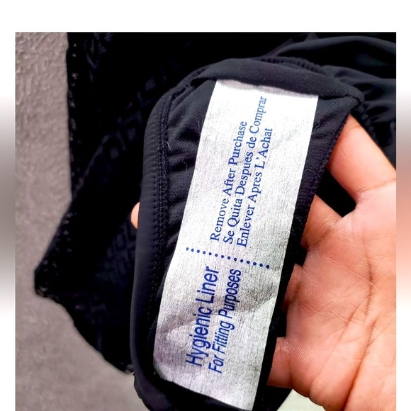 Women’s Croft & Barrow Black One Piece Swimdress - Size 12 - NWT - Picture 9 of 14